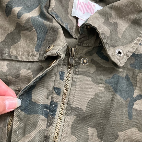 MadRag Camo Full-Zip Jacket with Faux Leather Sleeves Women’s Size M - Picture 5 of 9